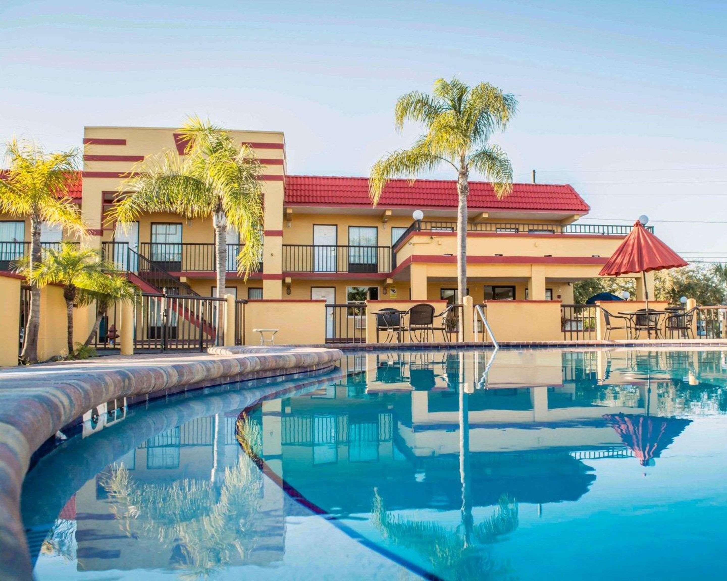 Rodeway Inn Clearwater-Dunedin Exterior foto