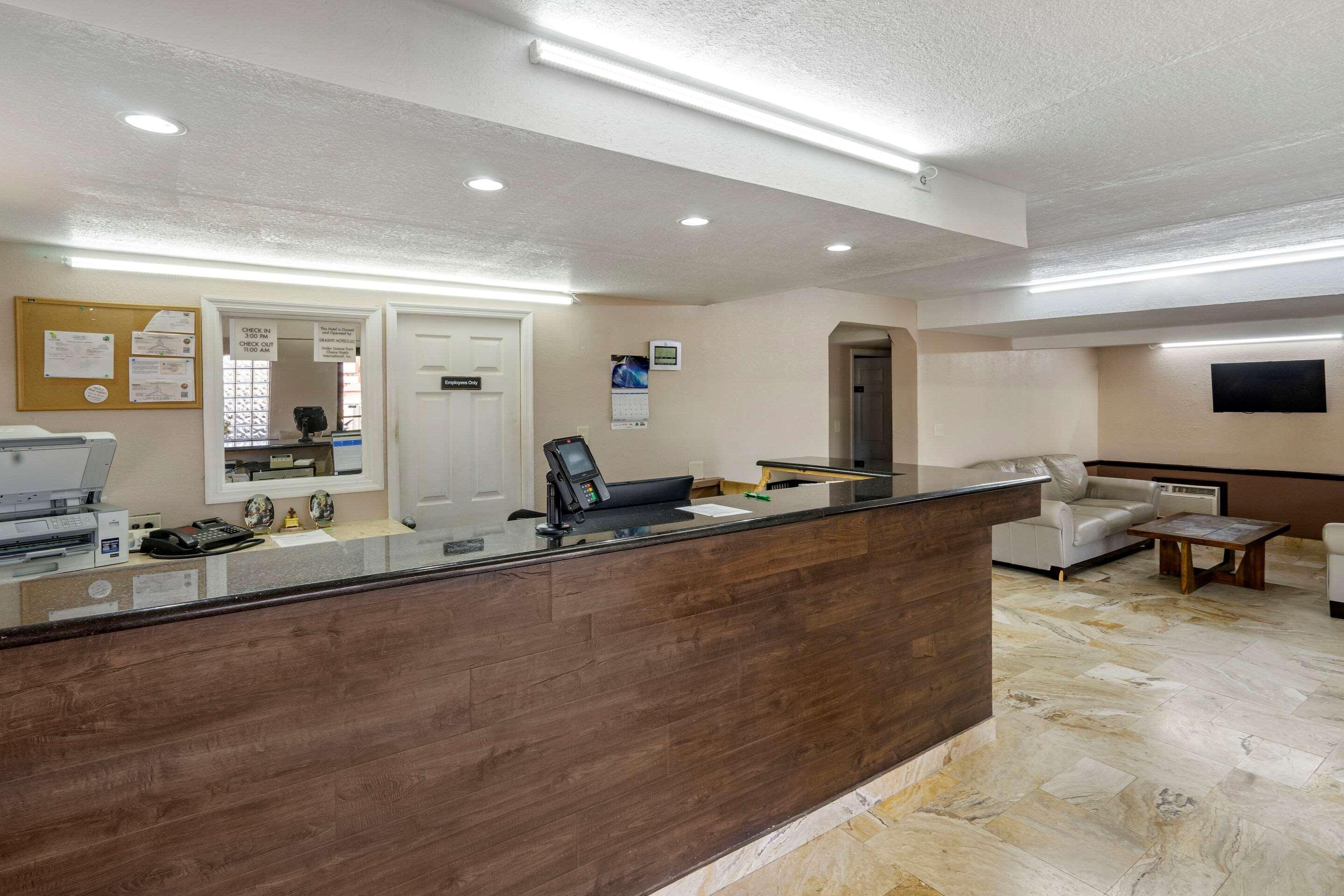 Rodeway Inn Clearwater-Dunedin Exterior foto